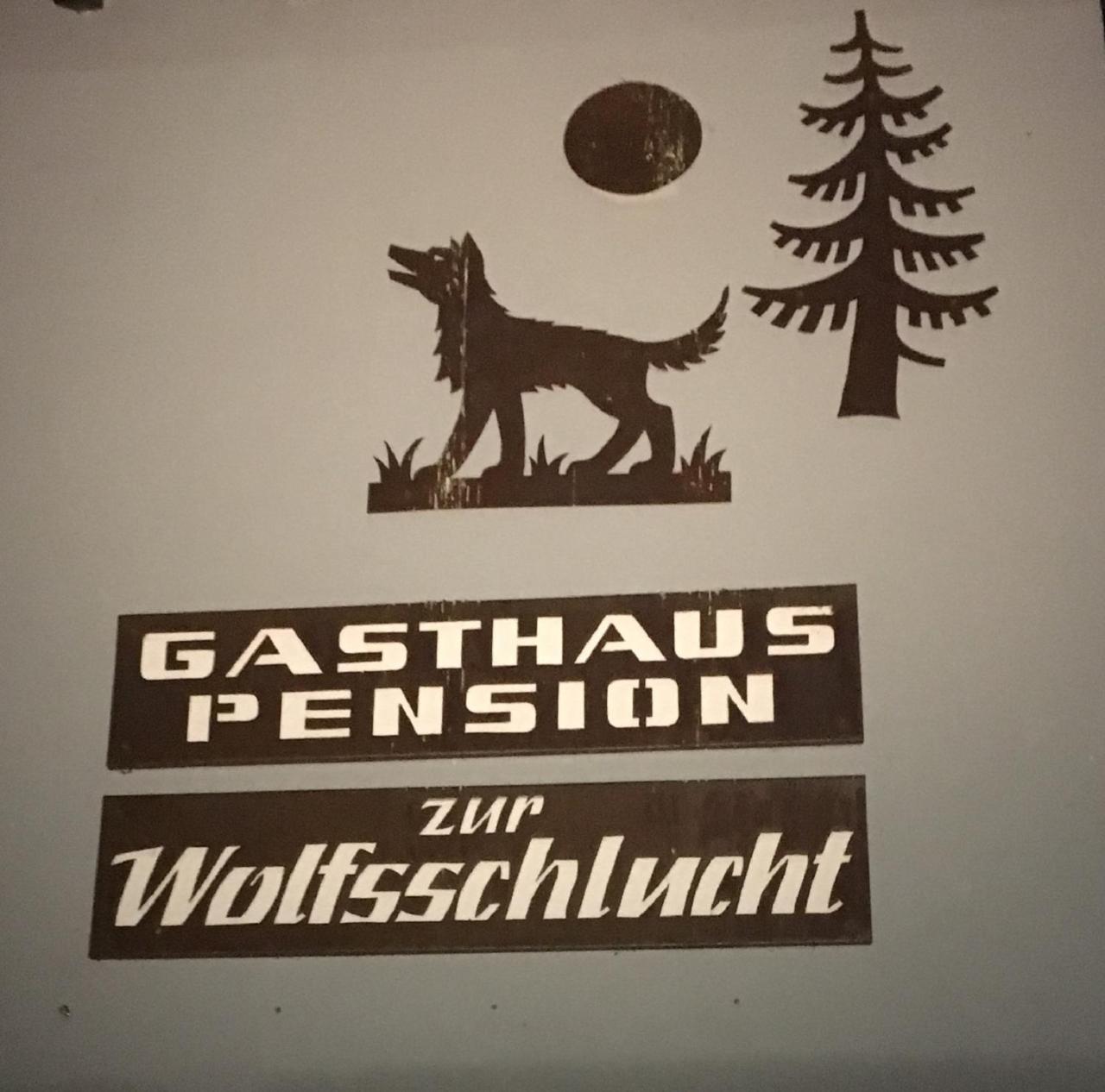 Gasthaus Zur Wolfsschlucht Sugenheim Exterior photo